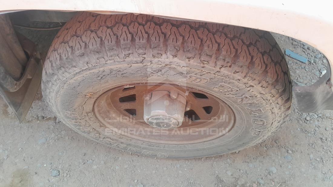 2001 Daihatsu Rocky — Front Right Tyre — Photo 26