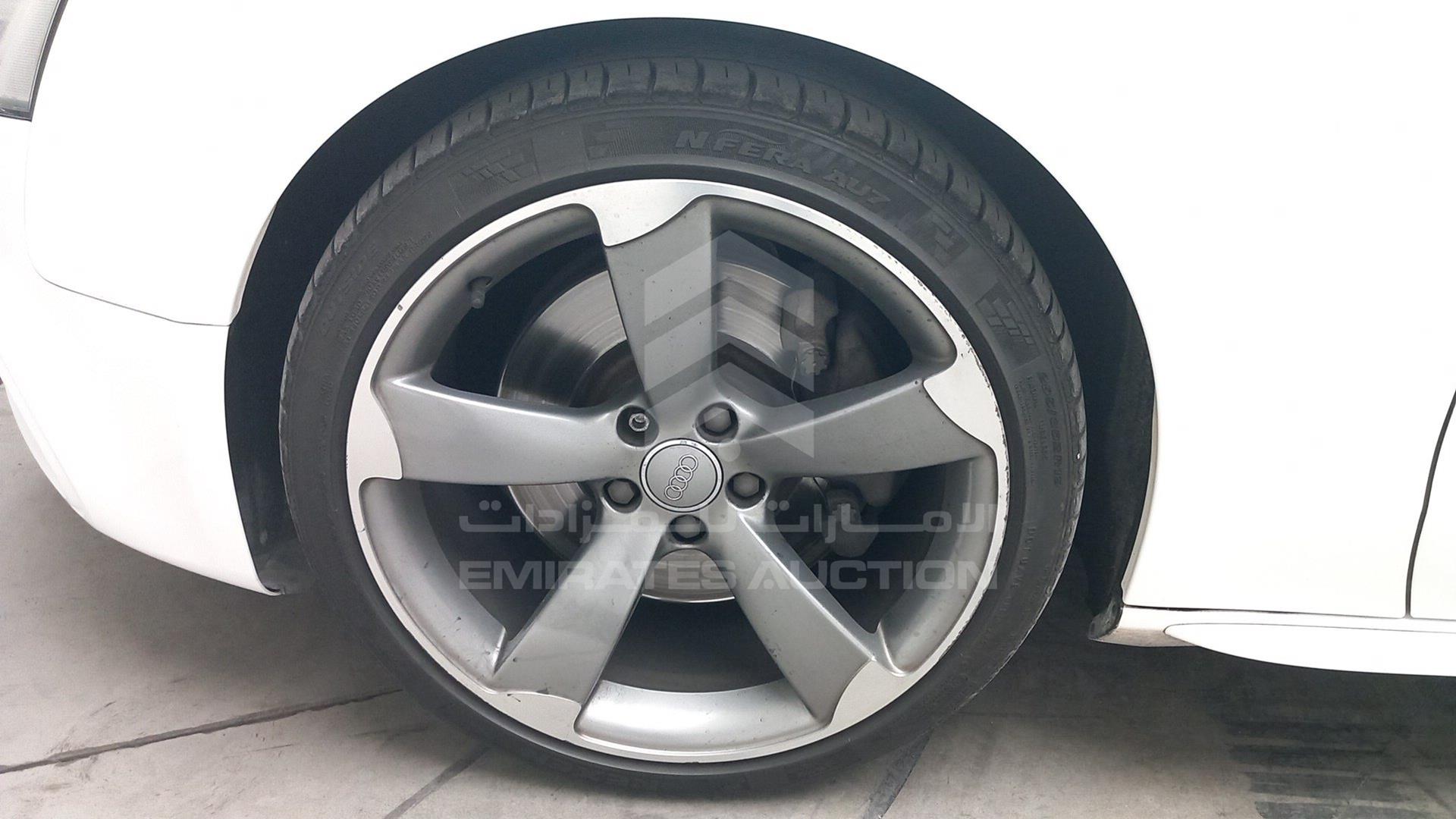 2013 AUDI A5 VIN: WAUCGB8T6DA000357