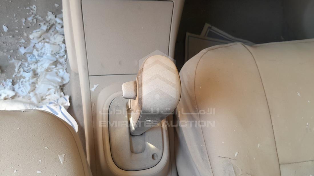 2013 Nissan Tiida — Gear View — Photo 17