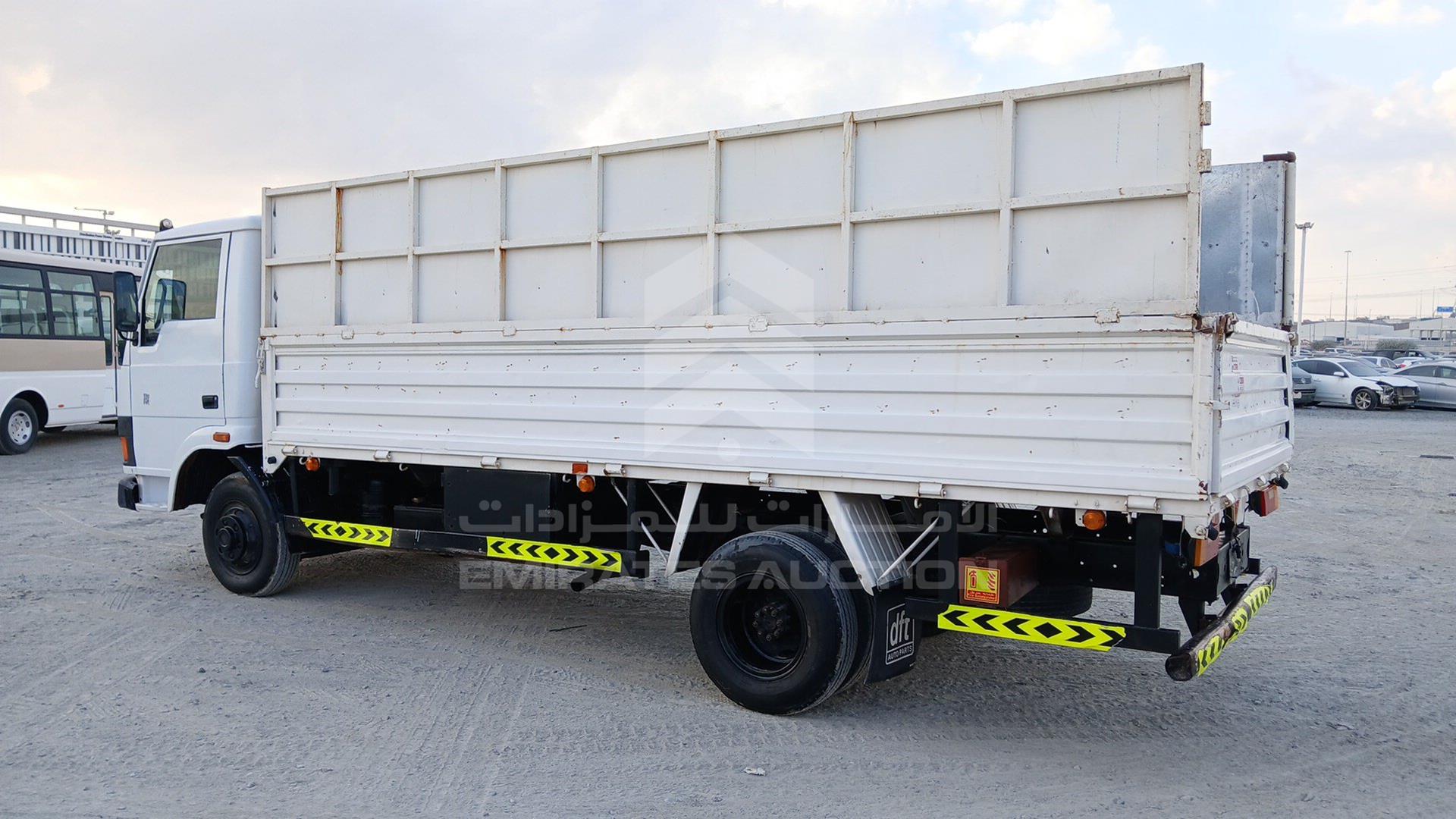 2008 TATA LPT613 VIN: MAT38132487L01666