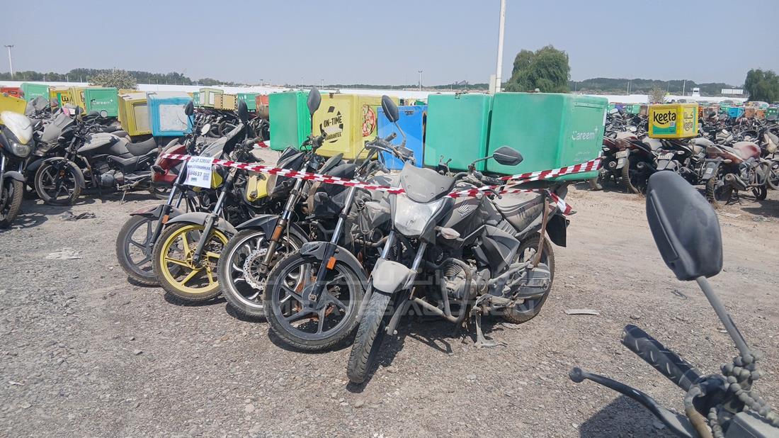 5 Motorbikes — Front Left Angle — Photo 7
