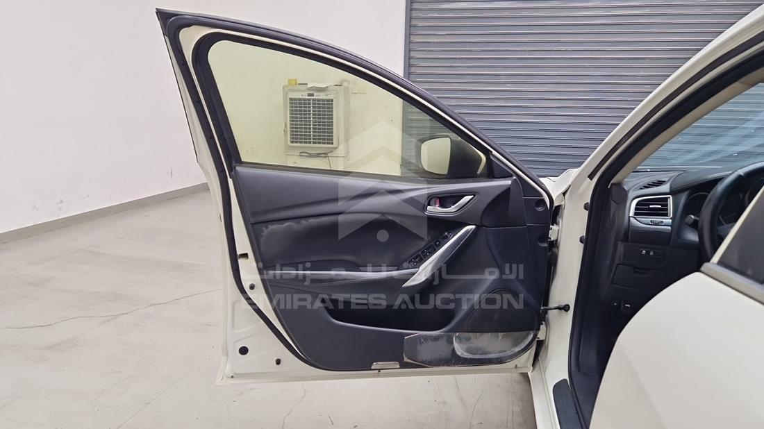 مازدا 6 2016 — الباب الأمامي الأيسر — صورة 13
