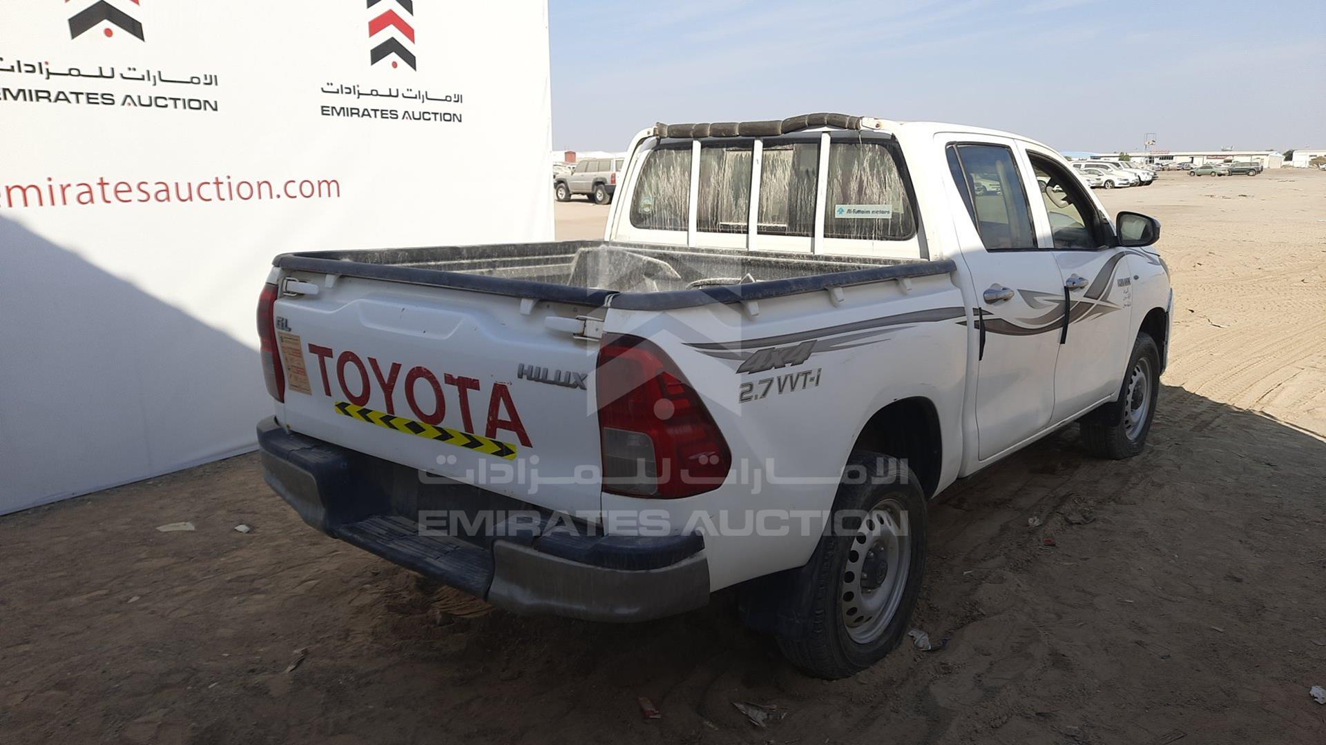 2017 TOYOTA HILUX VIN: MR0DX8CDXH0400056