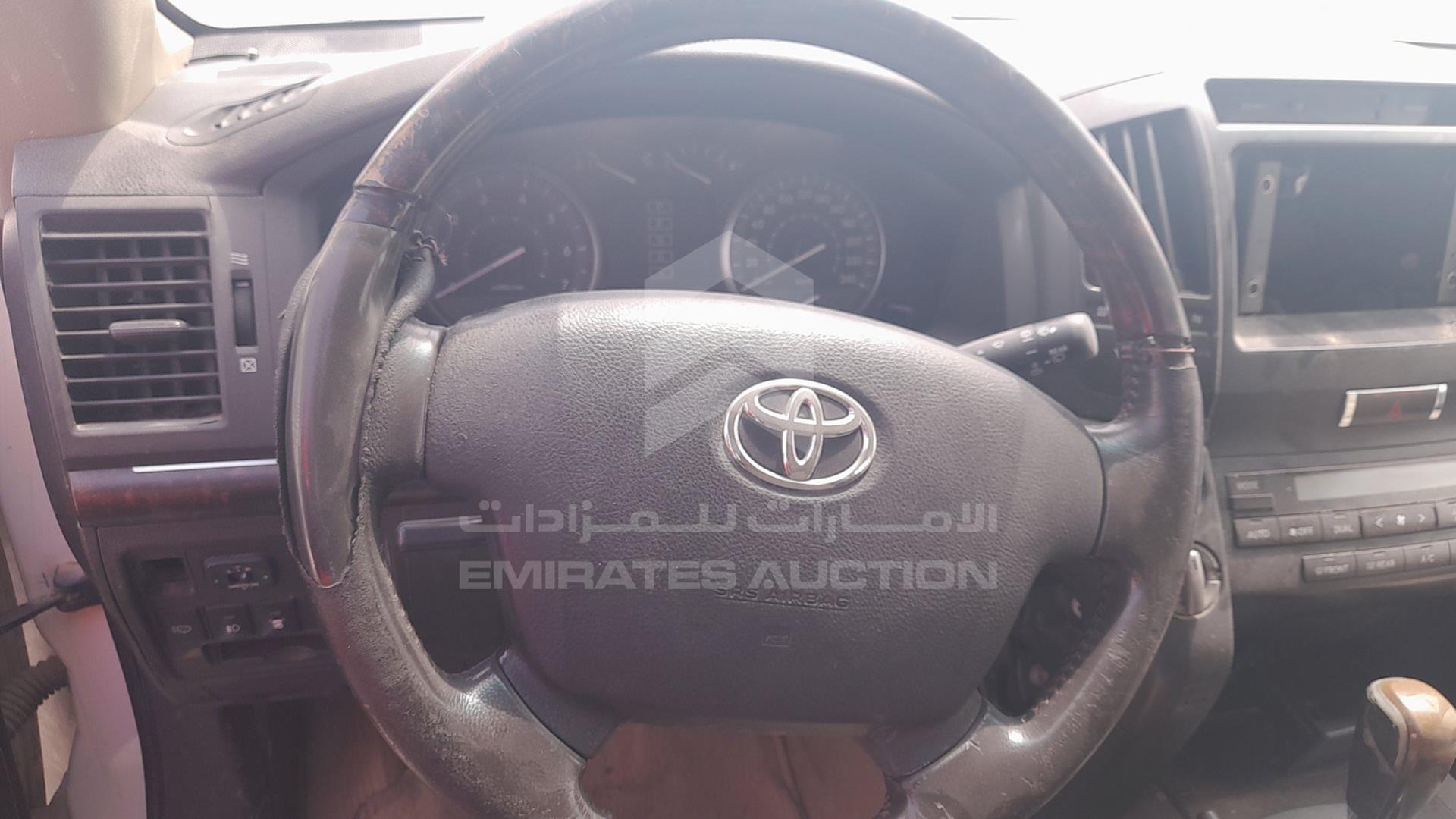 2011 TOYOTA LAND CRUISER VIN: JTMHU09J6B5052743