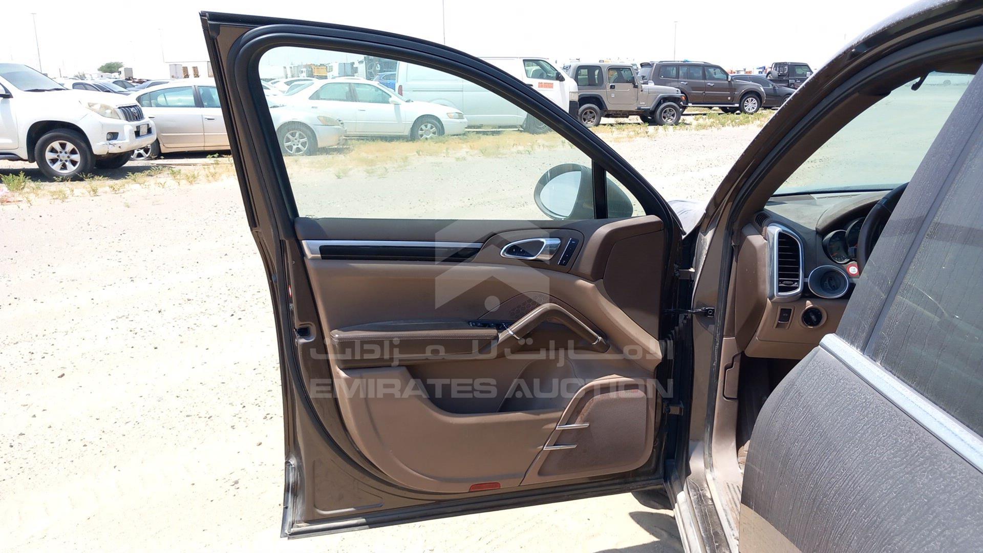 2013 PORSCHE CAYENNE VIN: WP1AA2A23DLA02678