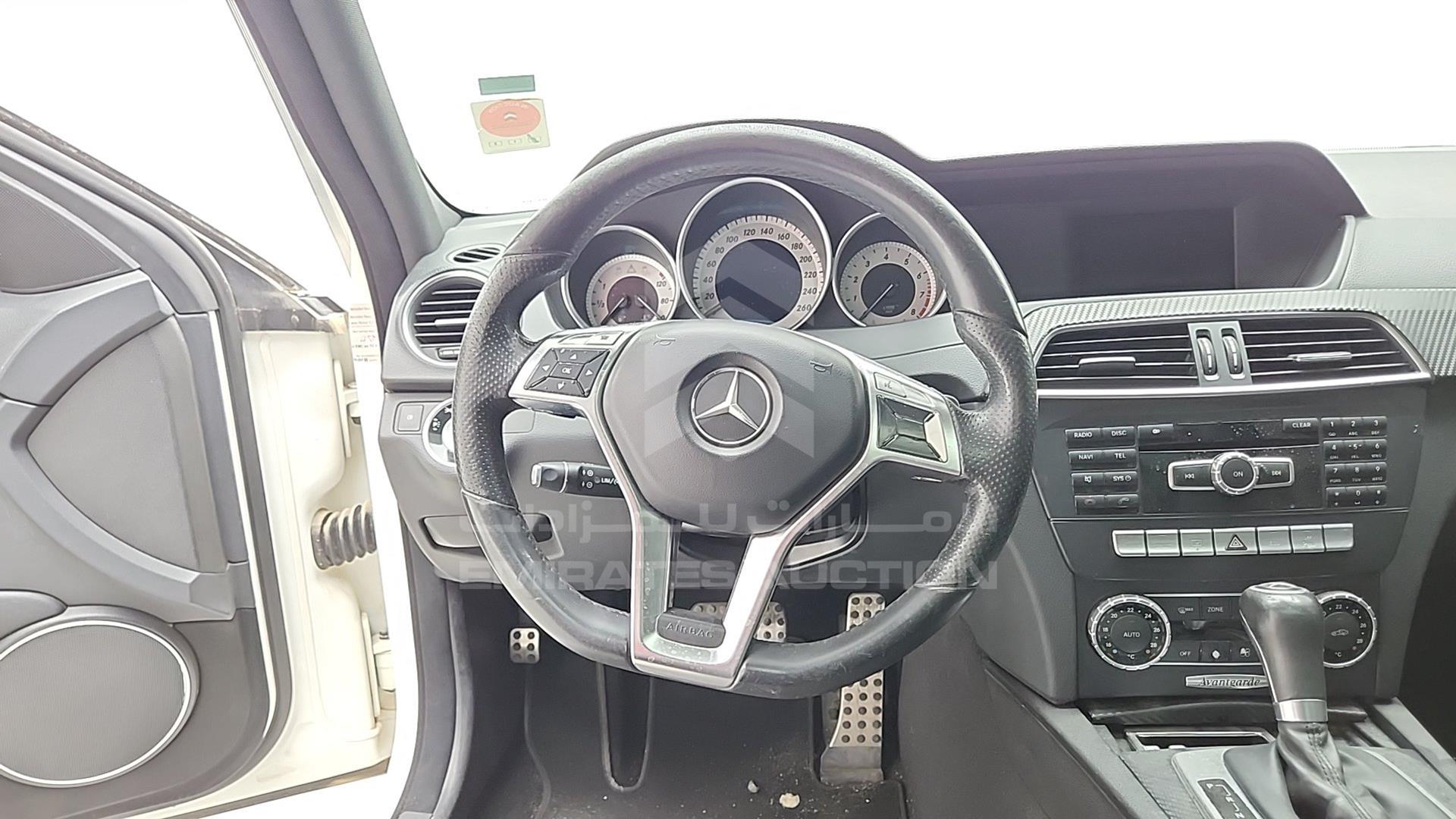 2013 MERCEDES C 200 VIN: WDDGF4JB8DA824113
