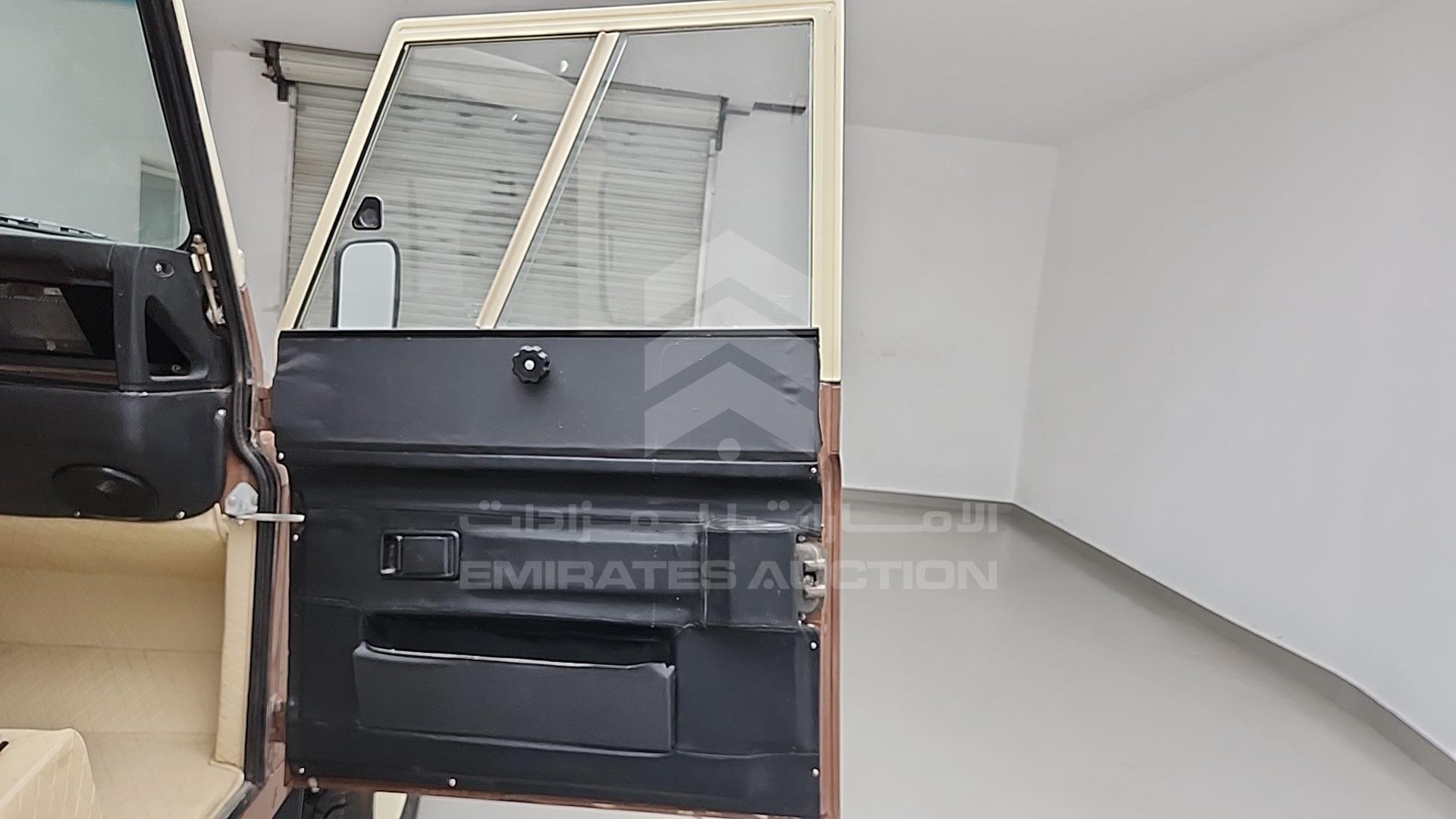 1985 LAND ROVER --- VIN: SALLDHAH8AA198961