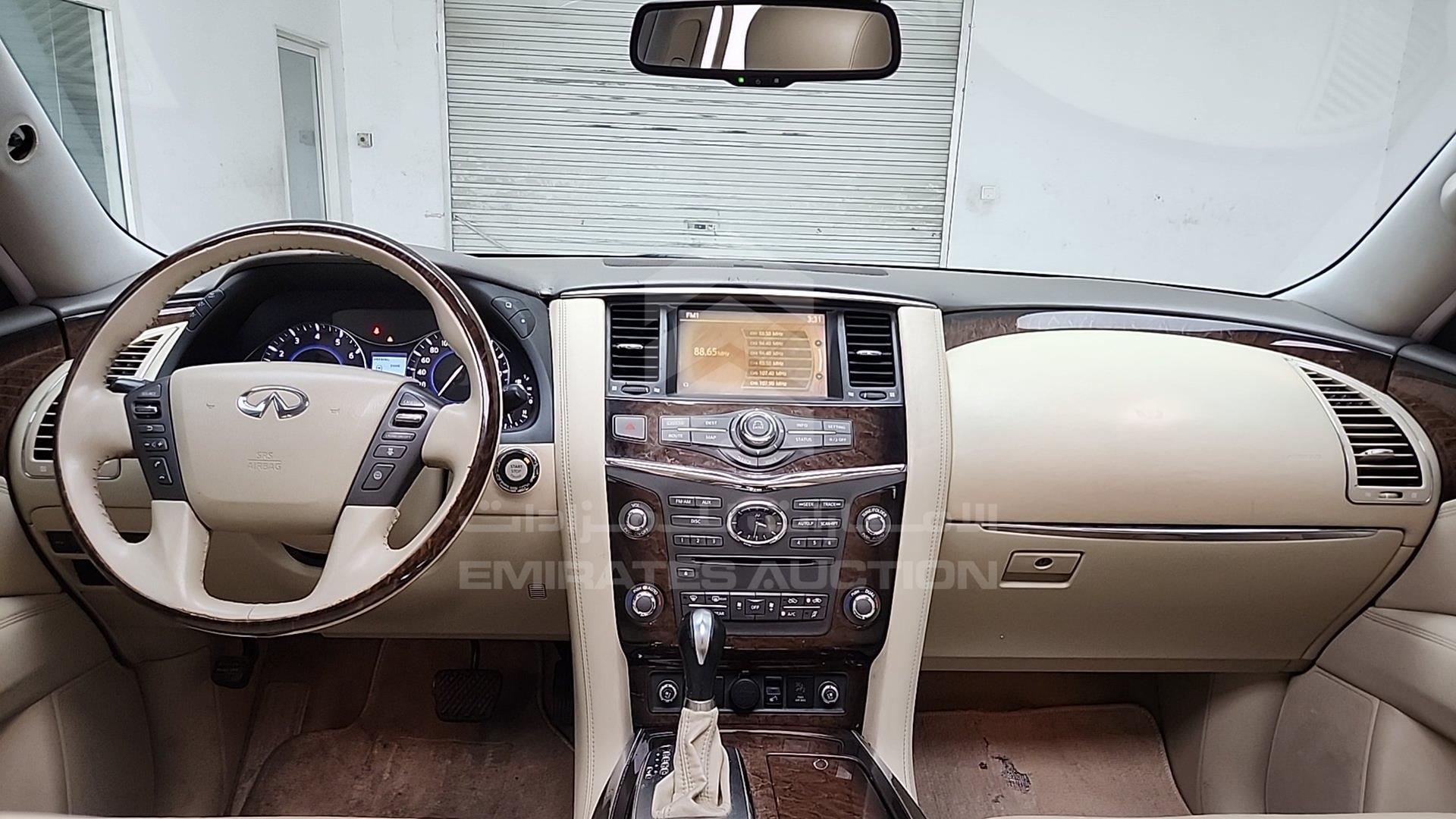 2011 INFINITI QX56 VIN: JNRAZ25Y4B9000148