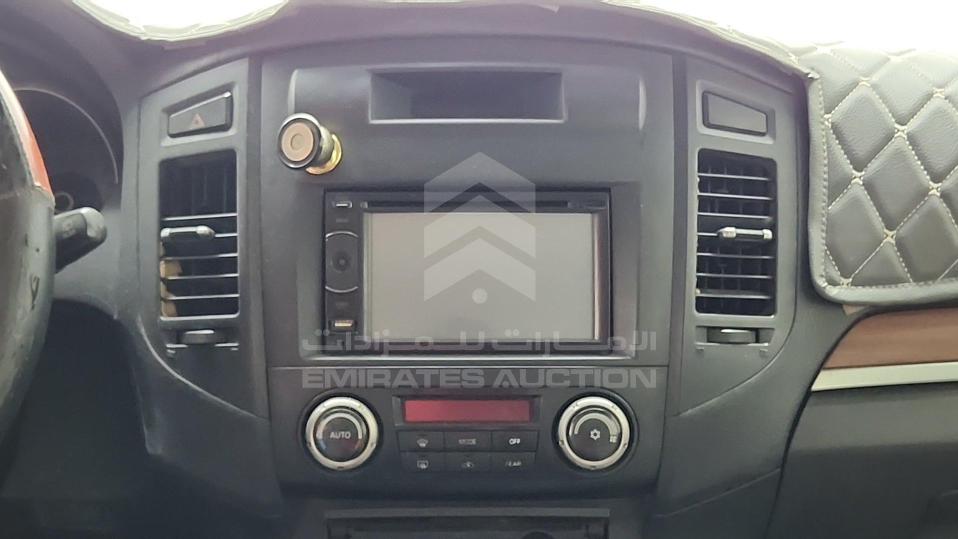 2007 MITSUBISHI PAJERO VIN: JMYLRV93W7J708656