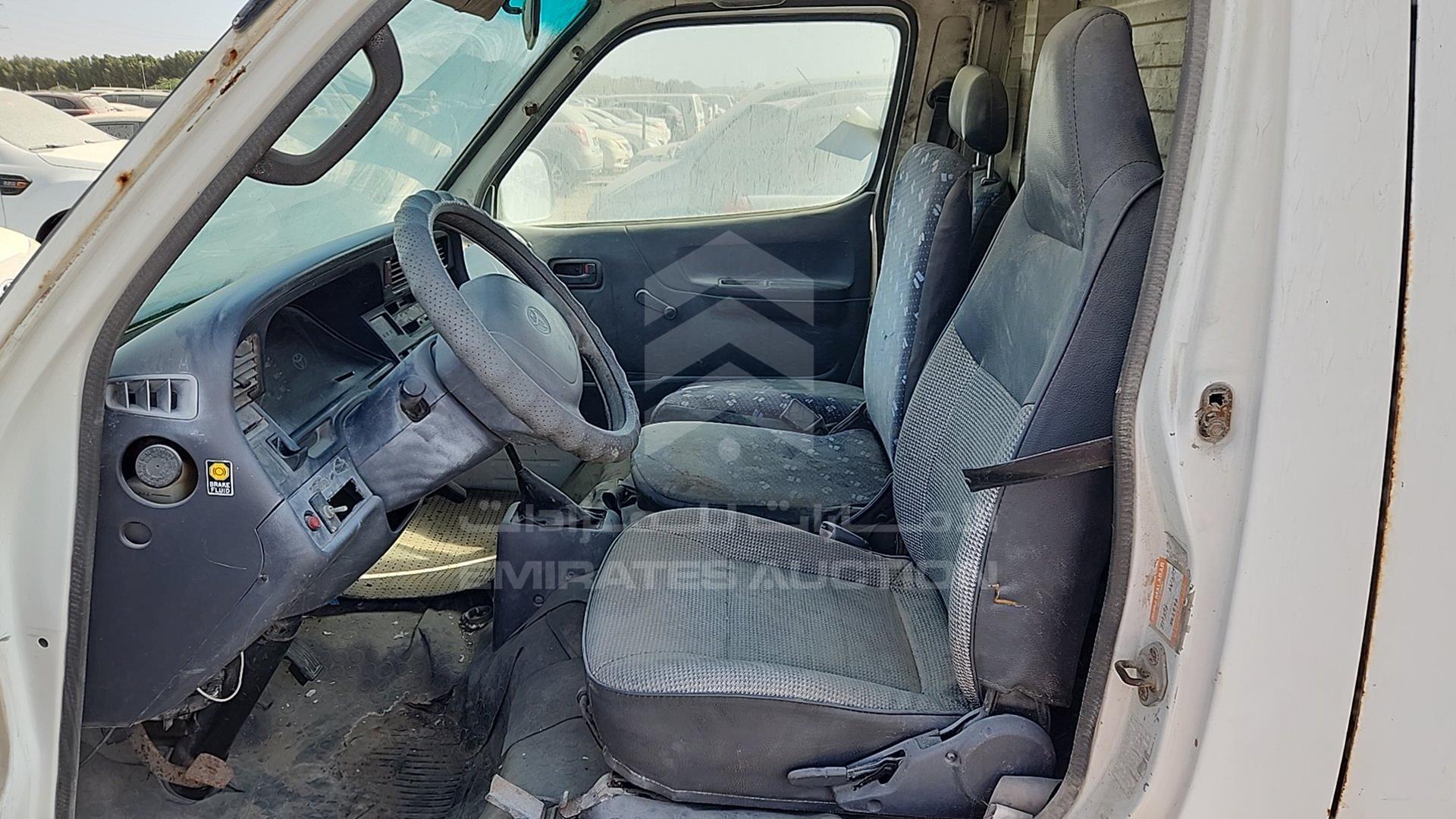 2000 TOYOTA HIACE VIN: JT4ZA1191Y0035729