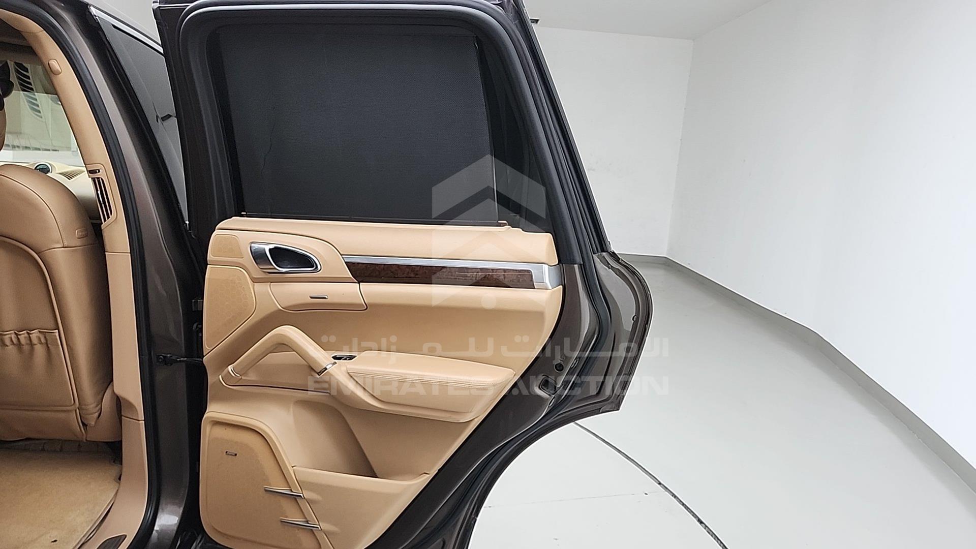 2013 PORSCHE CAYENNE VIN: WP1ZZZ92ZDLA83541