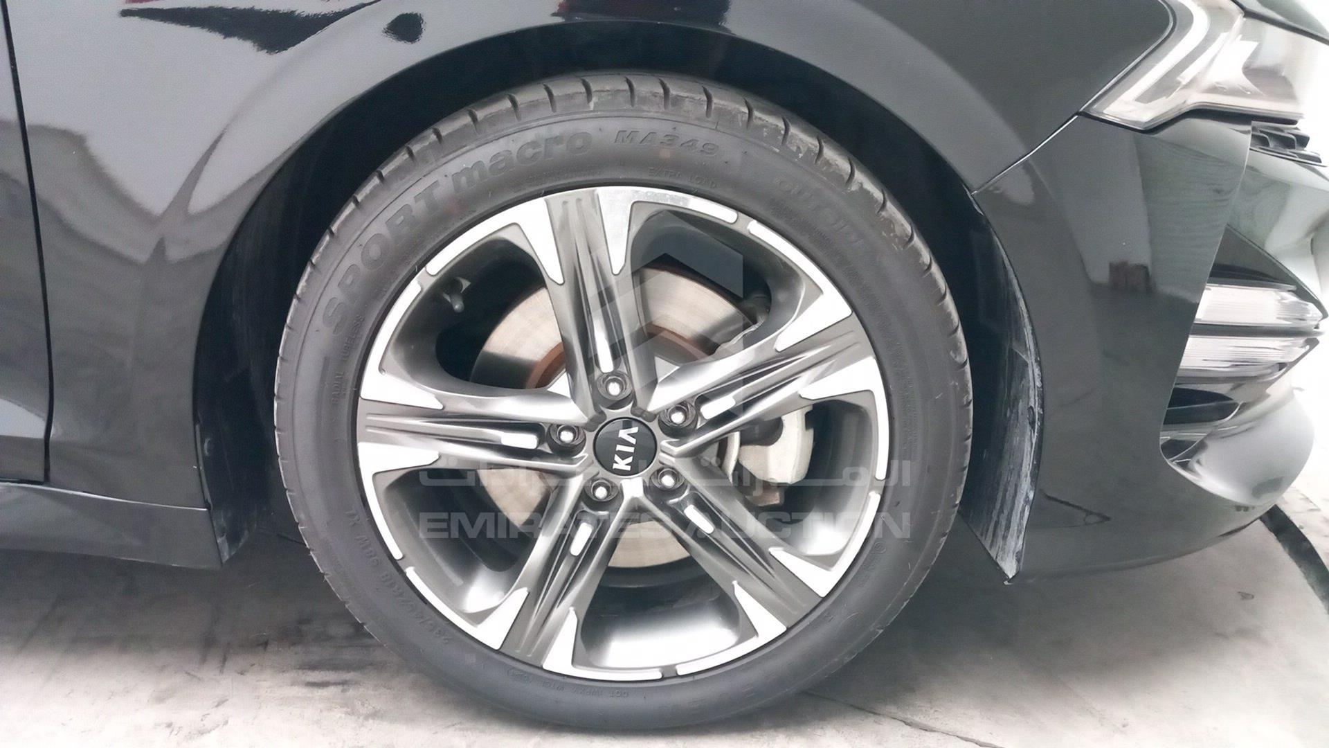 2021 KIA K5 VIN: KNAG2417XM5090808