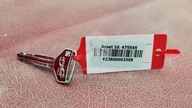 Toyota Land Cruiser — Keys — Photo 6 — Thumbnail