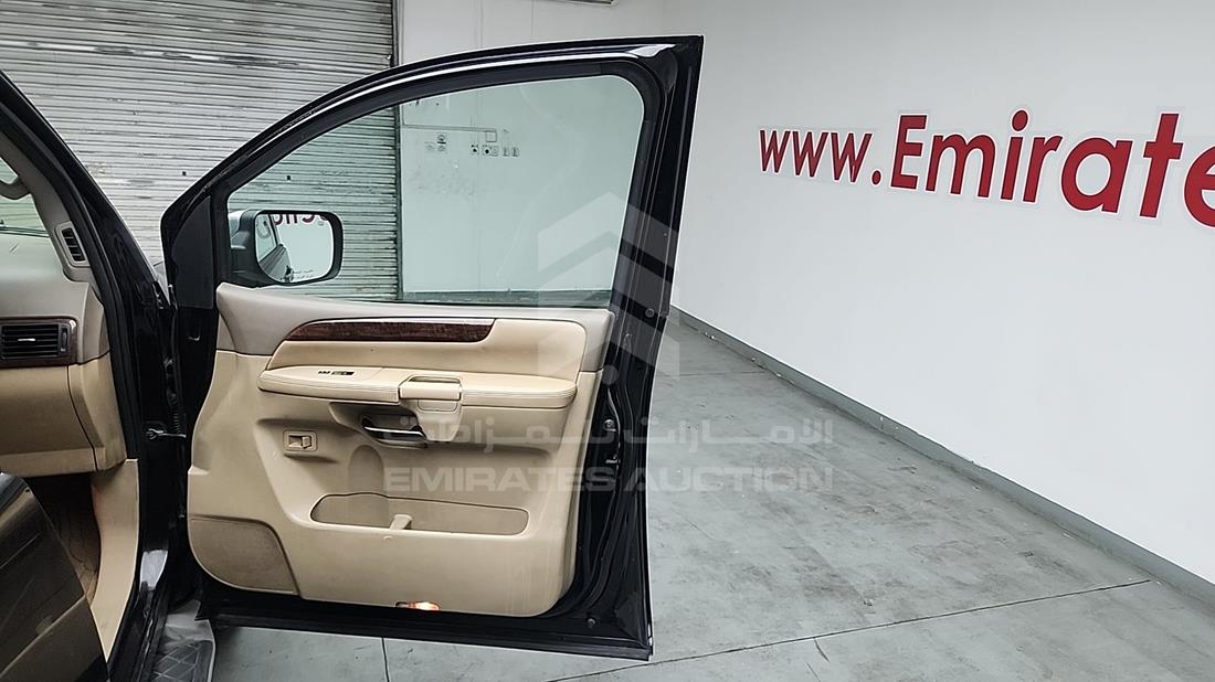 نيسان أرمادا 2012 — الباب الأمامي الأيمن — صورة 30