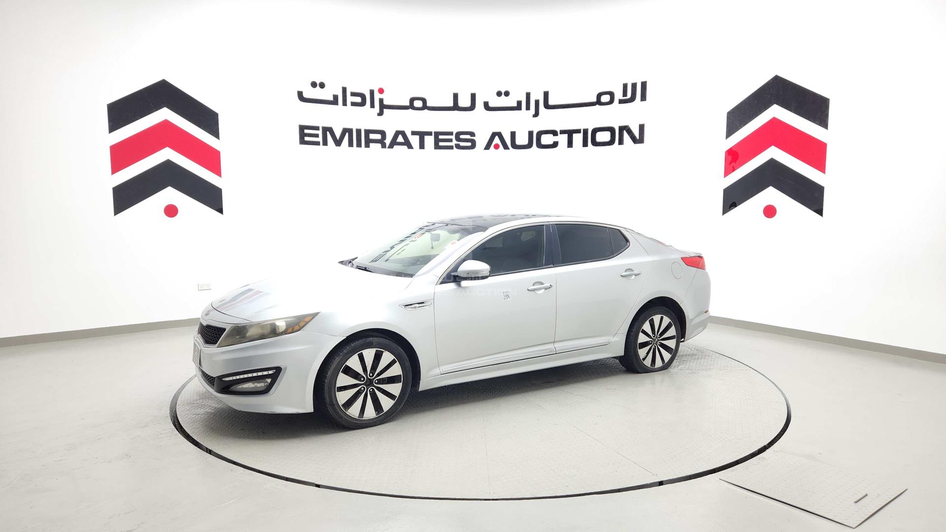 2011 KIA K5 VIN: KNAGN415BBA150063
