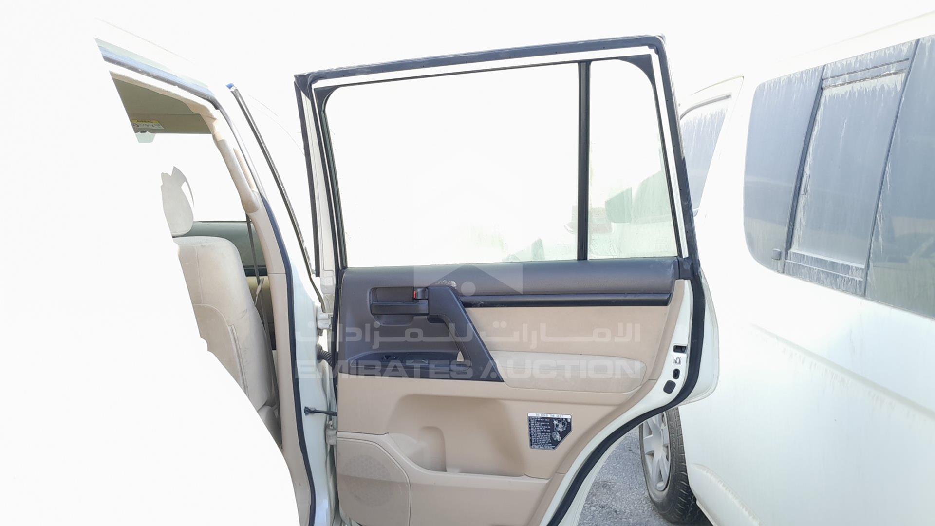 2014 TOYOTA LAND CRUISER VIN: JTMDU09J0E4094446