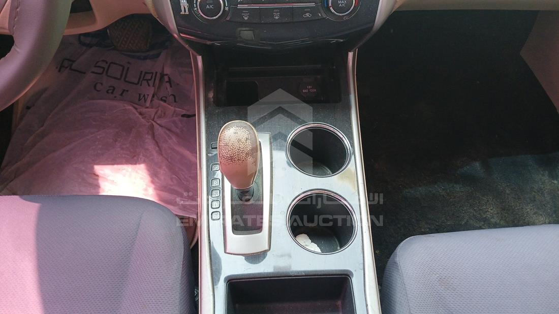 2013 Nissan Altima — Gear View — Photo 17