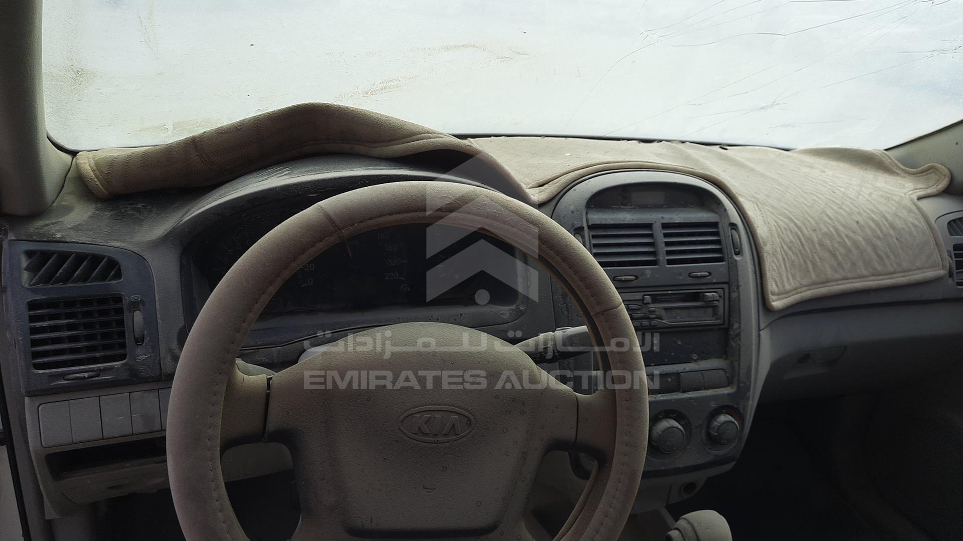 2005 KIA CERATO VIN: KNAFE242455118028