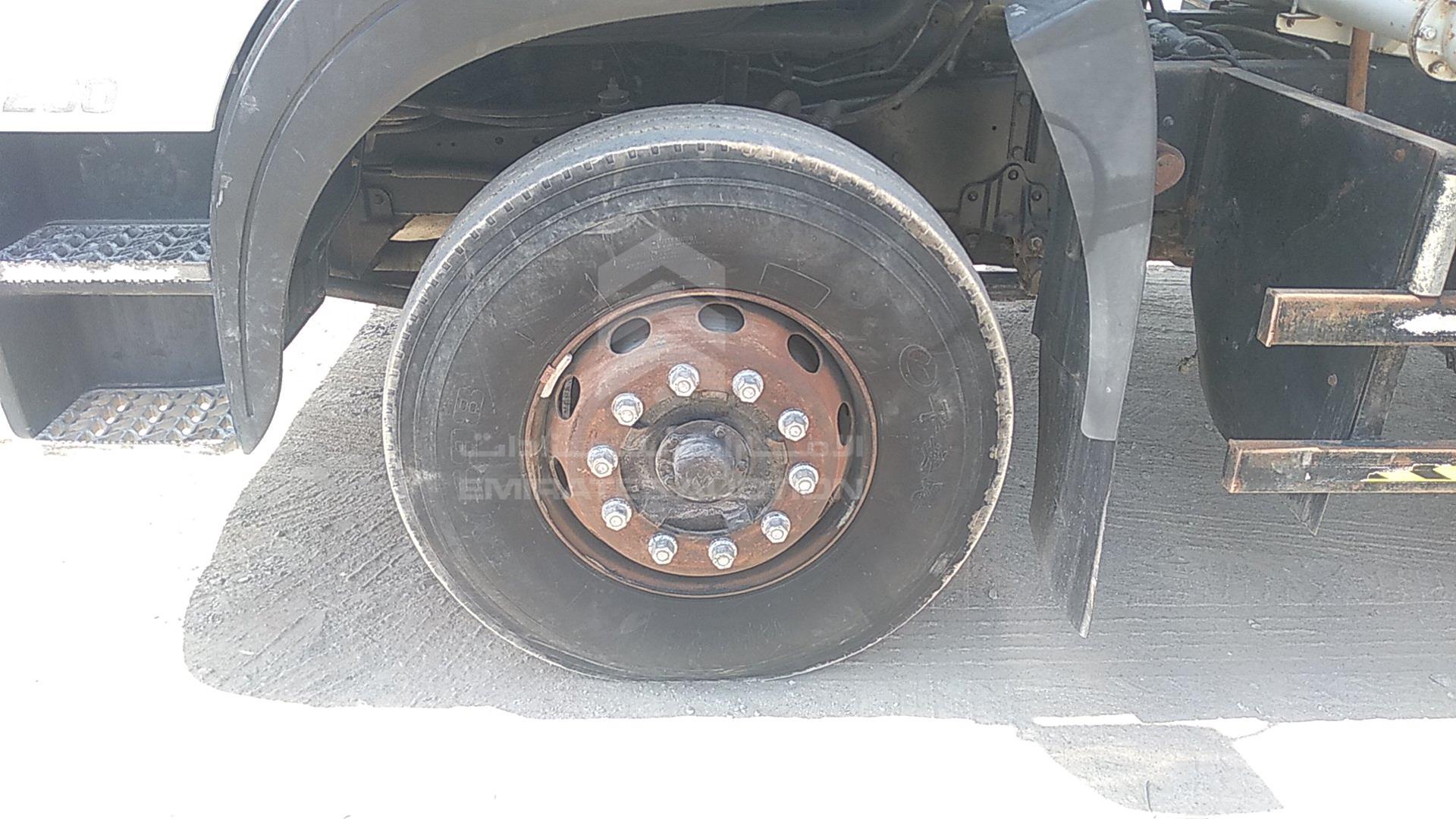 2011 HYUNDAI --- VIN: KMFDA18C7CC060478