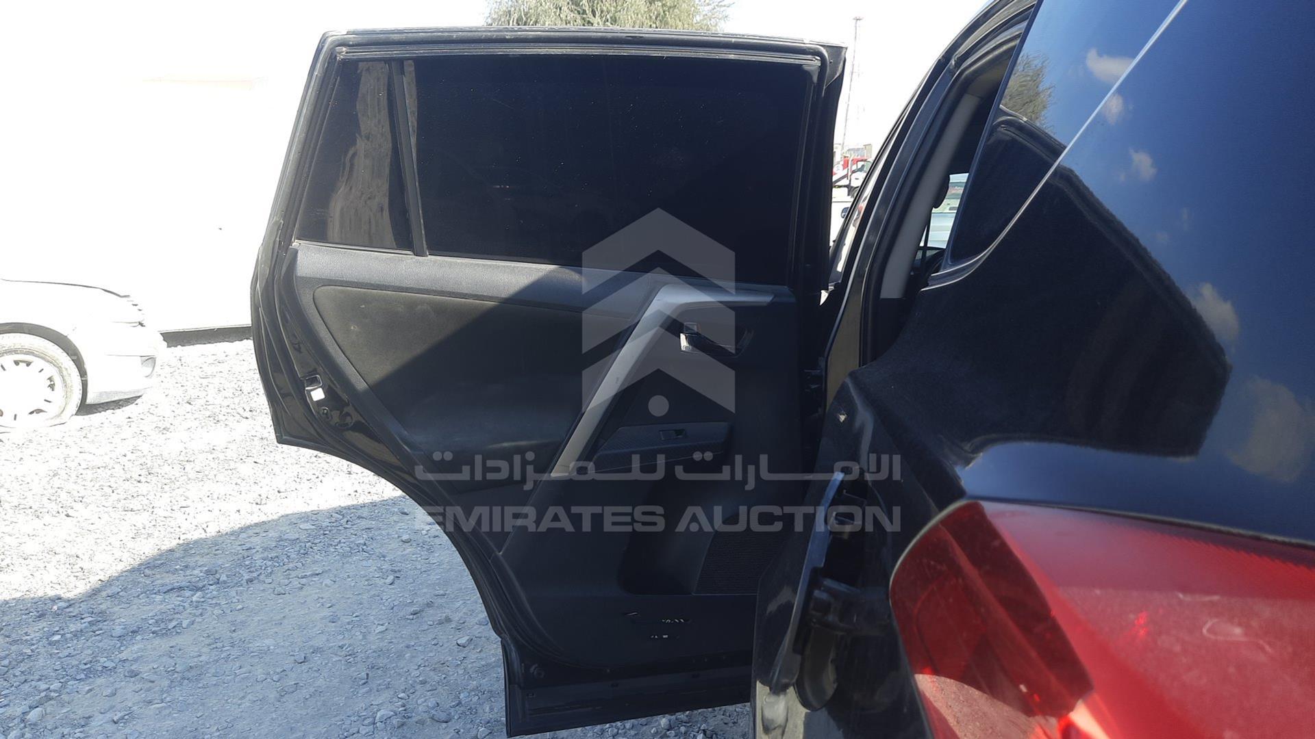 2015 TOYOTA RAV-4 VIN: 2T3RFREV8FW358109