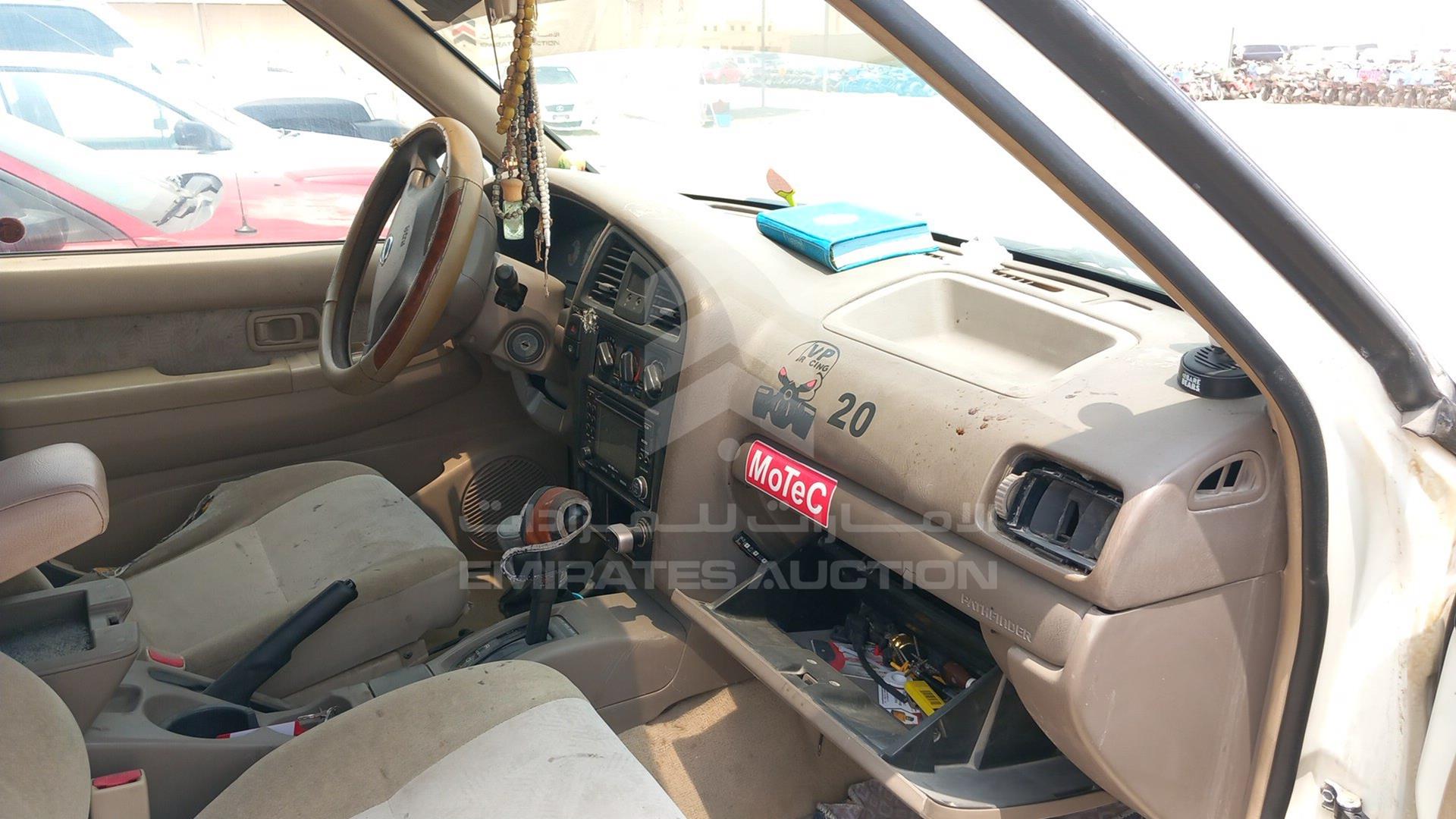 2002 NISSAN PATHFINDER VIN: JN8AR05Y62W522936