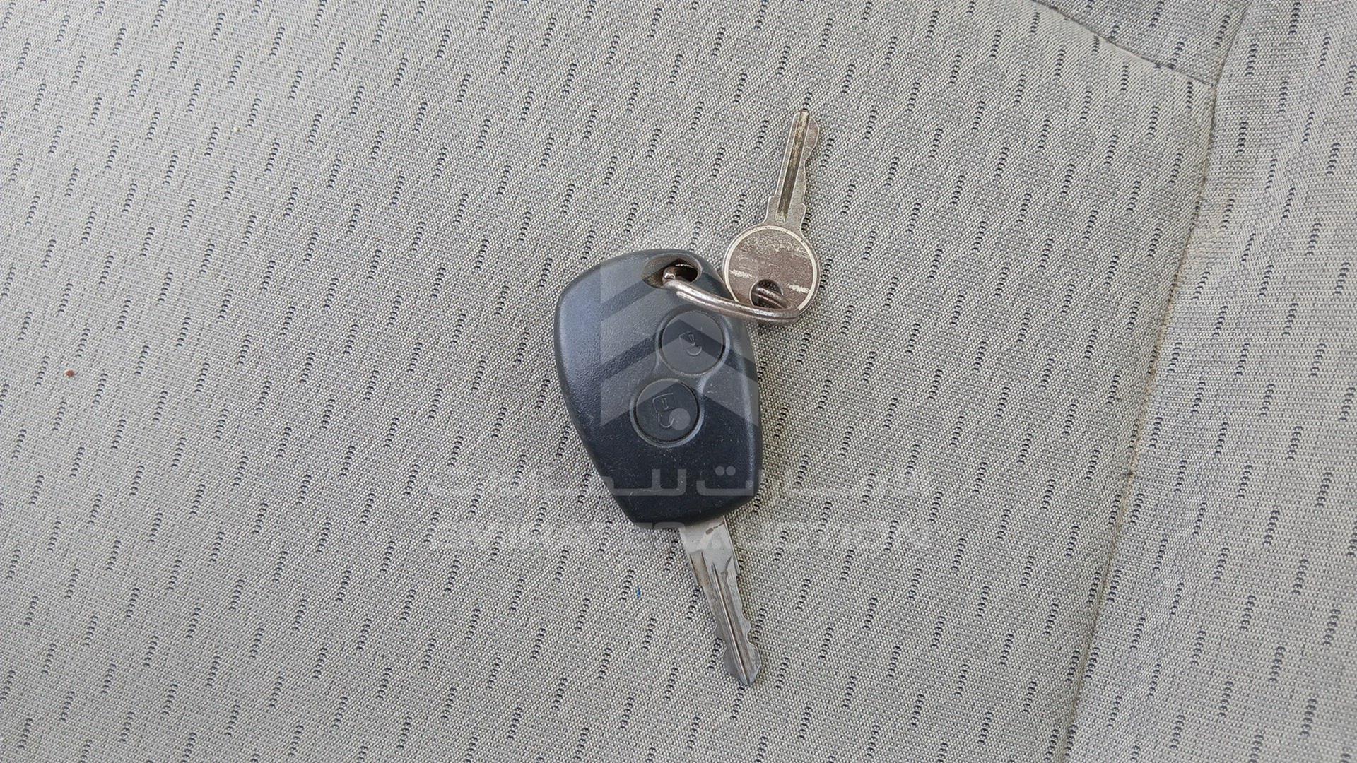 2016 RENAULT DUSTER VIN: VF1HSRGJ9GA583090