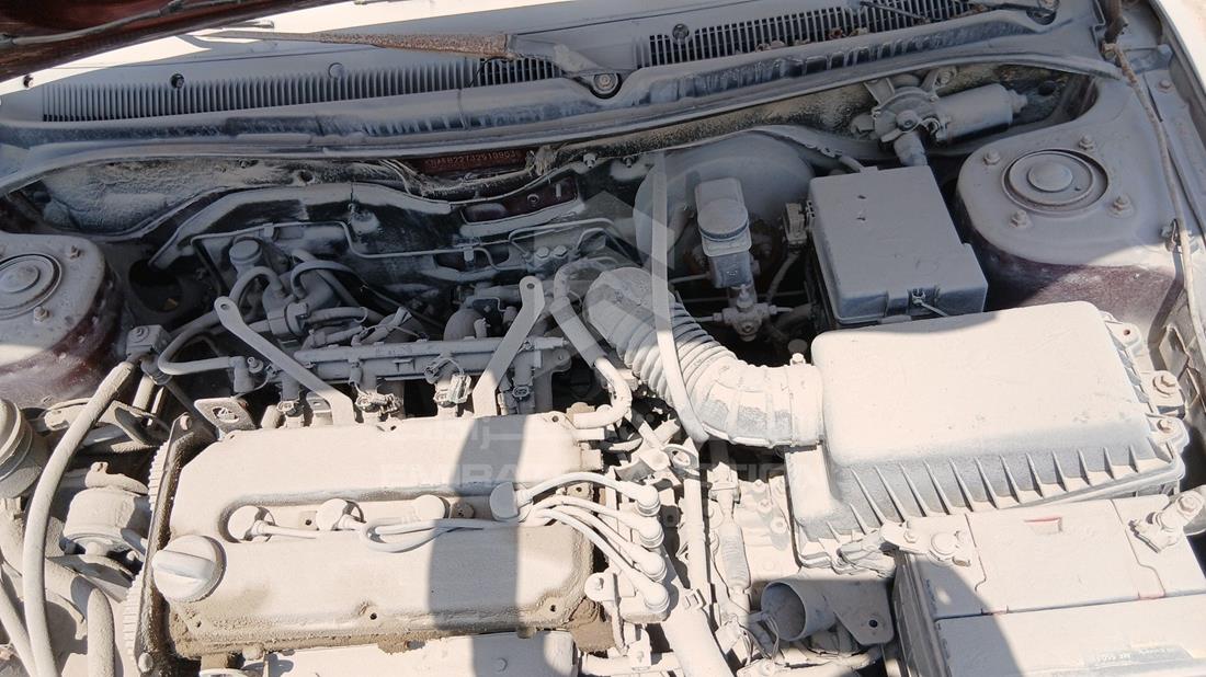 2002 Kia Sephia — Engine Bay — Photo 29