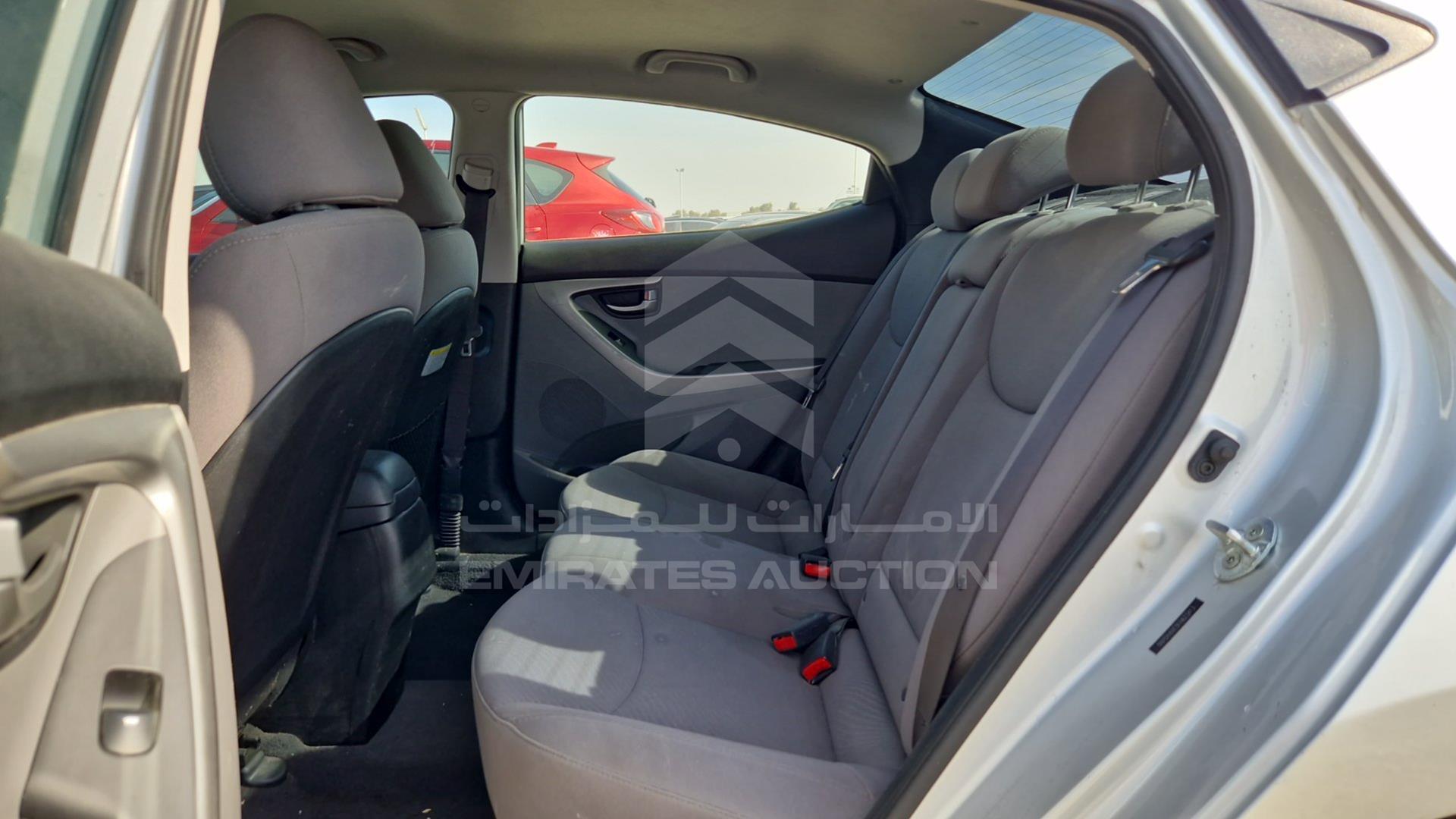 2015 HYUNDAI ELANTRA VIN: 5NPDH4AE5FH623413
