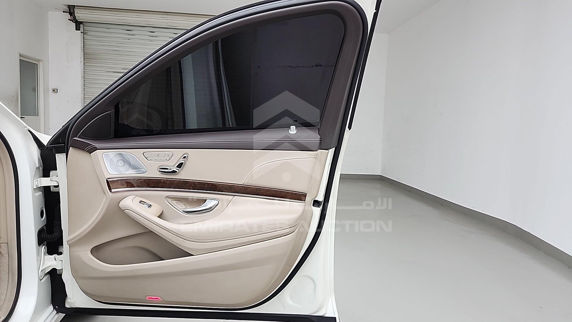 2015 MERCEDES S 550 VIN: WDDUG8FB1FA098842