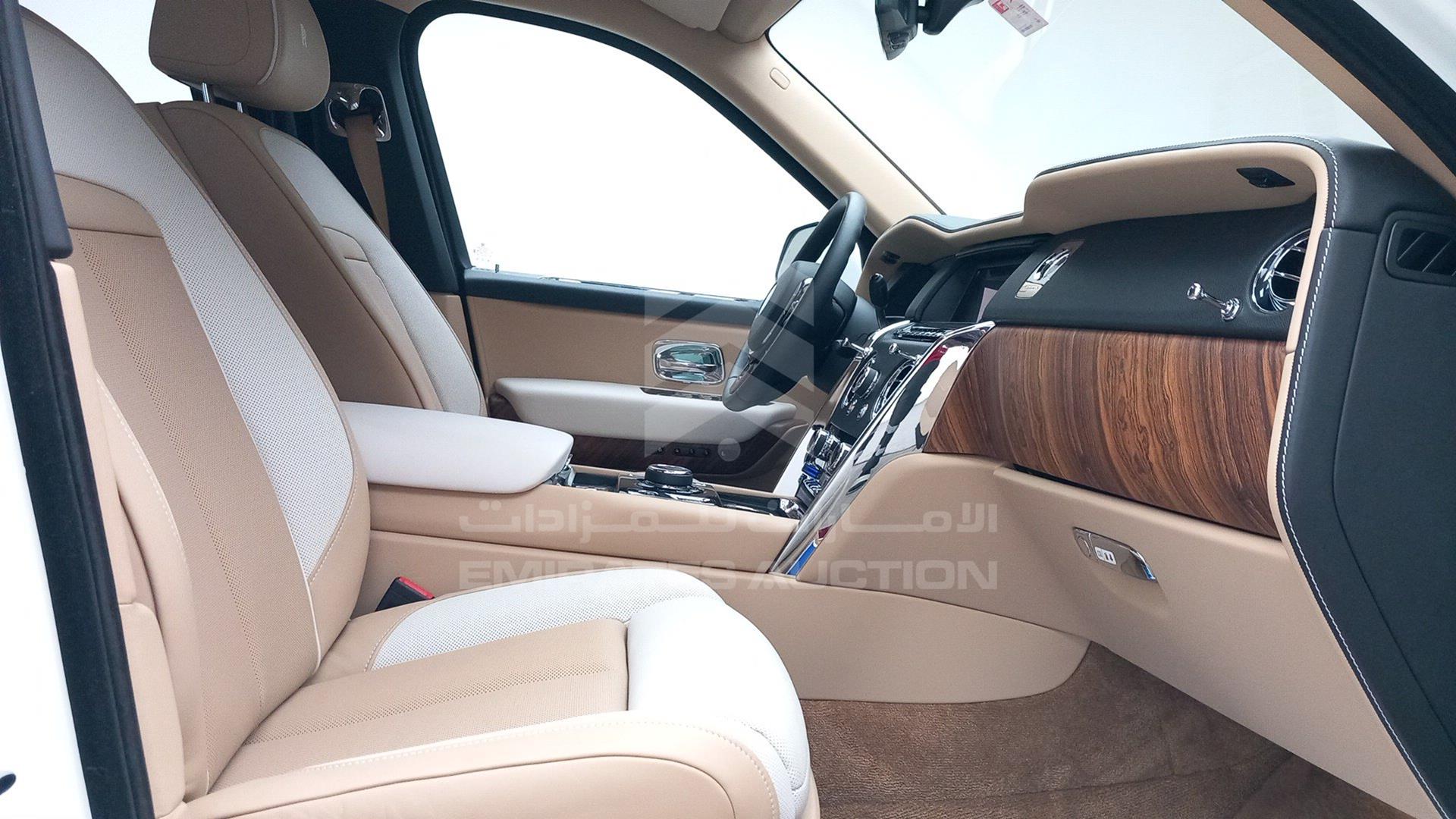 2020 ROLLS-ROYCE CULLINAN VIN: SLATV4A06LU111161