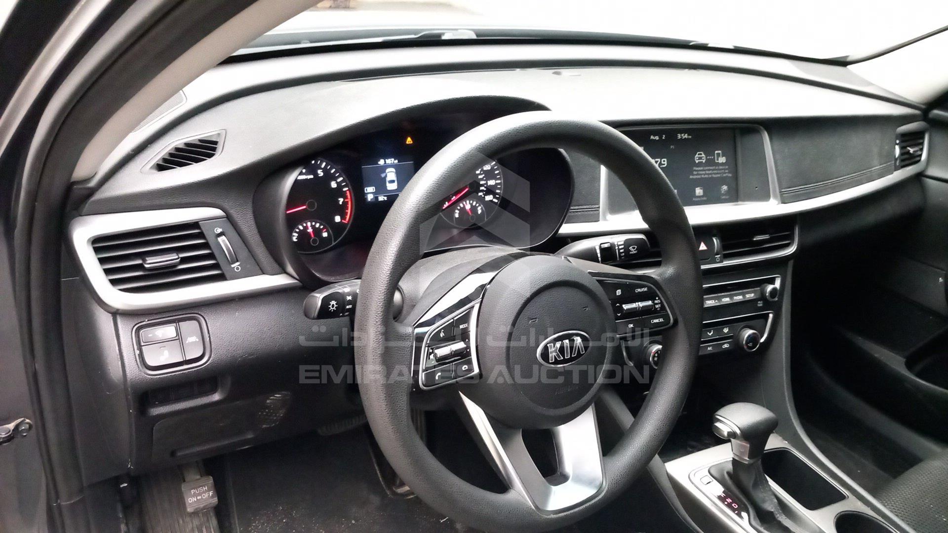 2020 KIA OPTIMA VIN: 5XXGT4L32LG424785