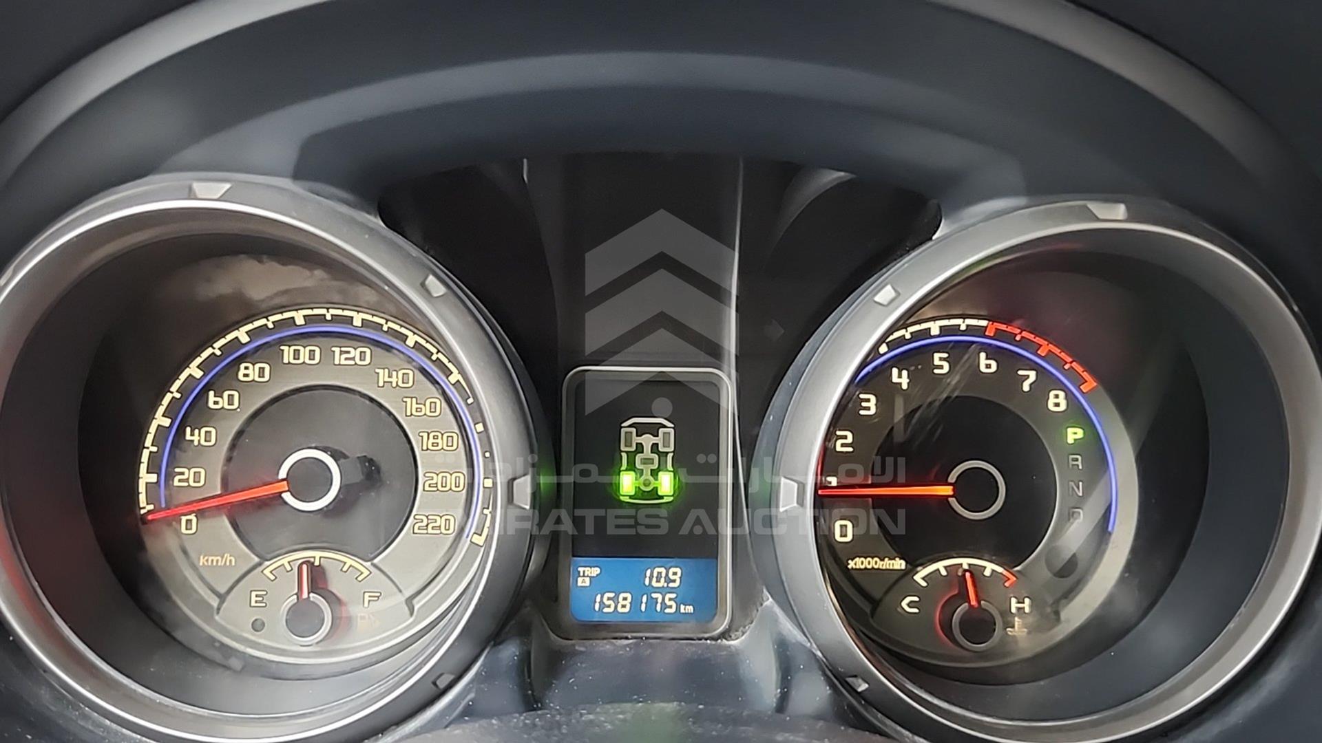 2011 MITSUBISHI PAJERO VIN: JMYLRV95WBJ701598