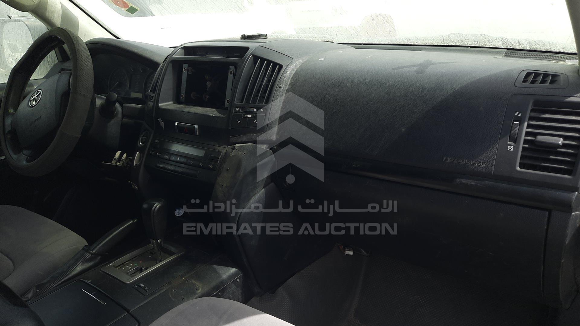 2011 TOYOTA LAND CRUISER VIN: JTMDU09J3B4033748
