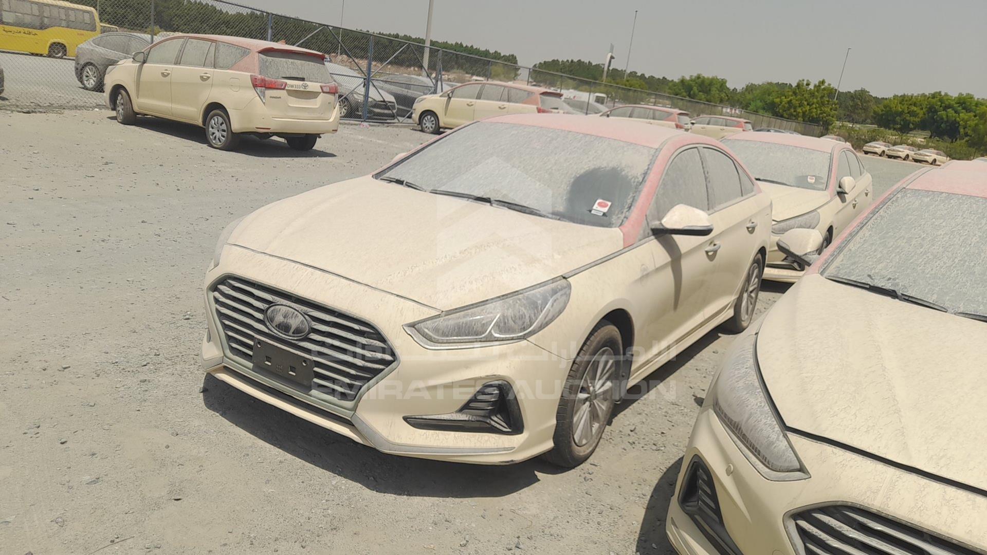 2018 HYUNDAI SONATA VIN: KMHE24136JA082047