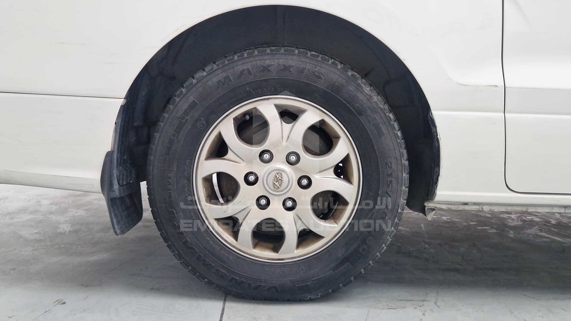 2012 HYUNDAI H1 VIN: KMHWH81R6CU371221