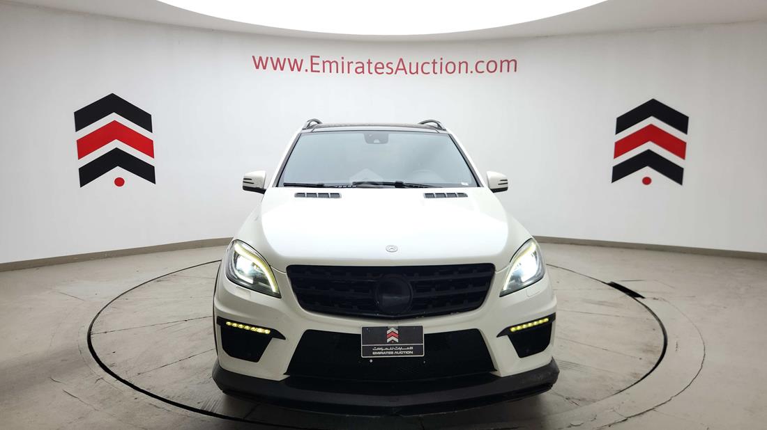 مرسيدس ML 63 2013 — عرض بزاوية 360 درجة