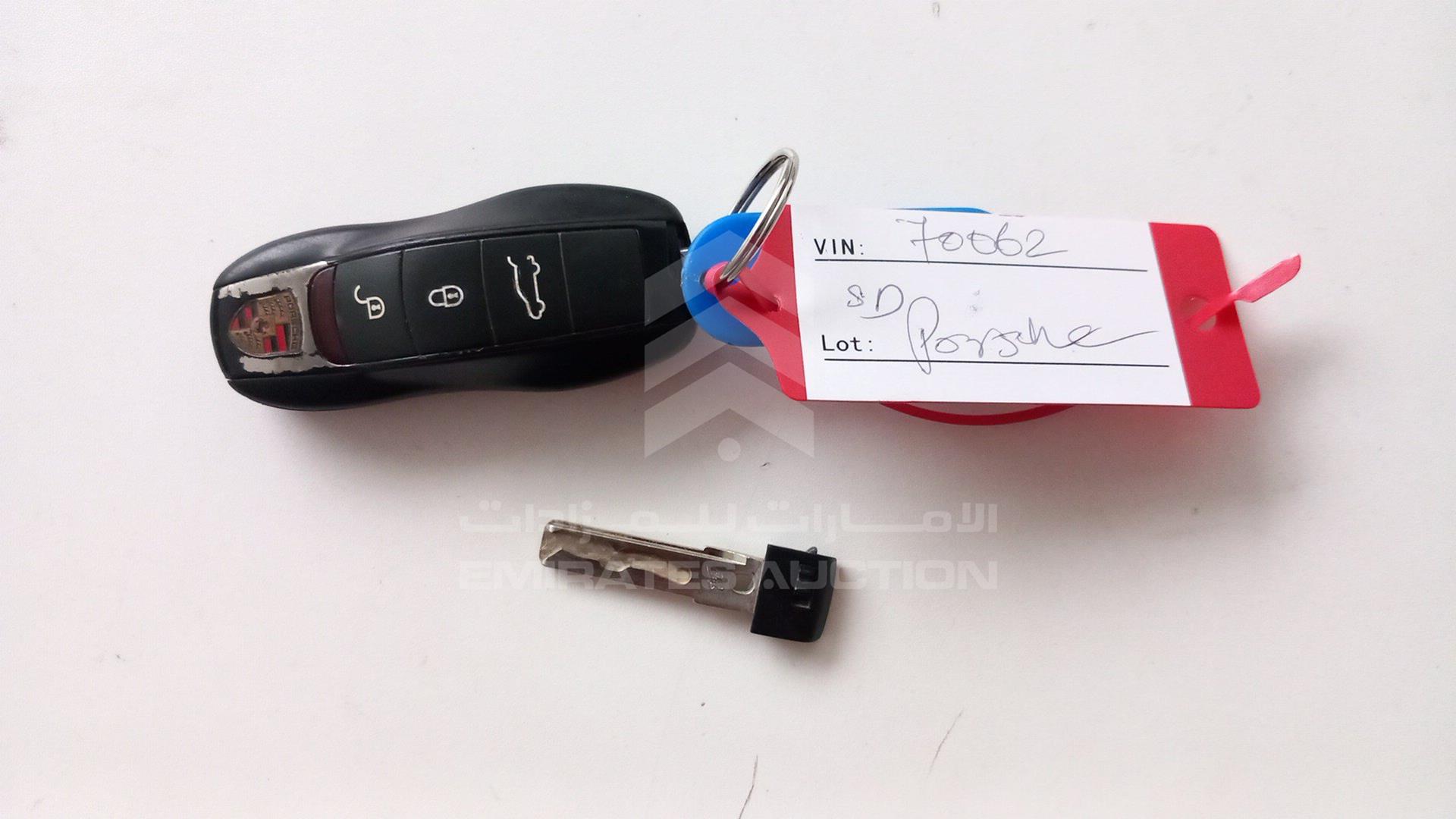 2013 PORSCHE CAYENNE VIN: WP1ZZZ92ZDLA70062