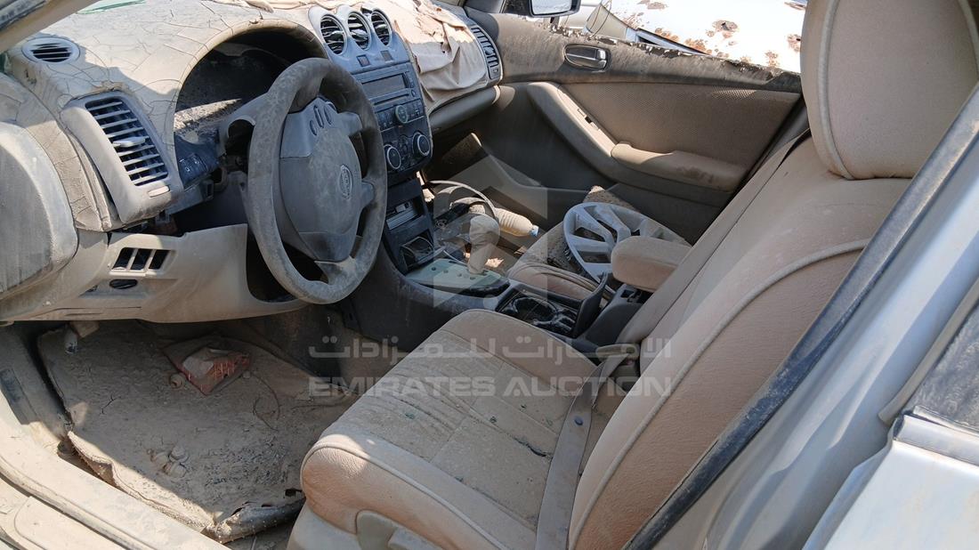 2009 Nissan Altima — Front Left Driver Seat View — Photo 10