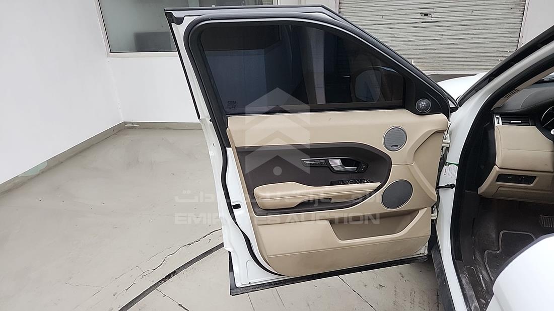 رنج روفر ايفوك 2015 — الباب الأمامي الأيسر — صورة 11