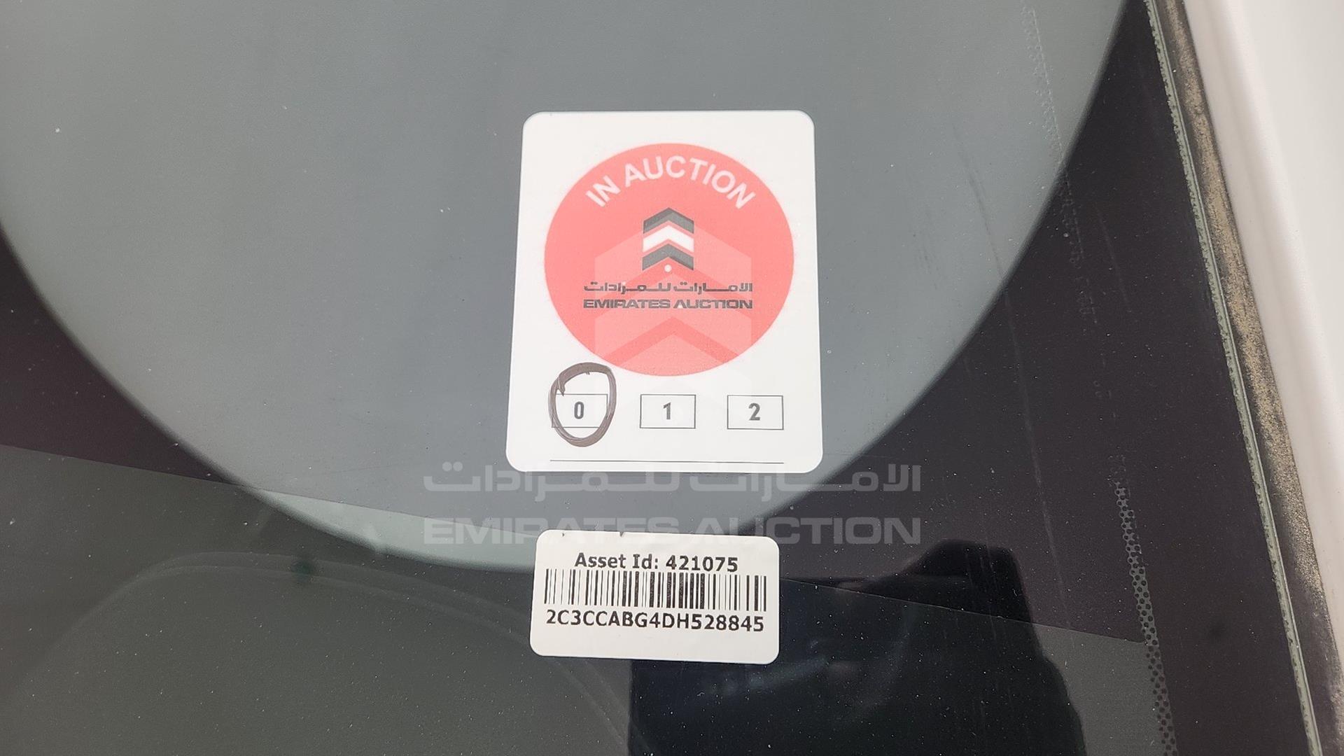 2013 CHRYSLER 300 VIN: 2C3CCABG4DH528845