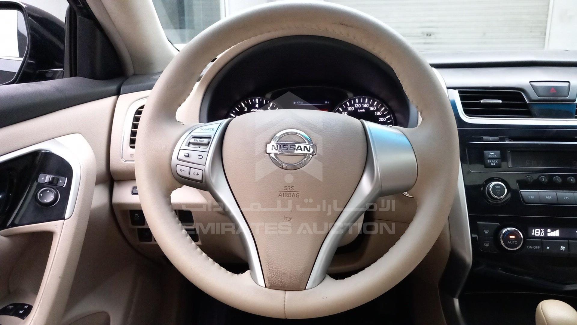 2017 NISSAN TEANA VIN: LGBF5AE09HR312960