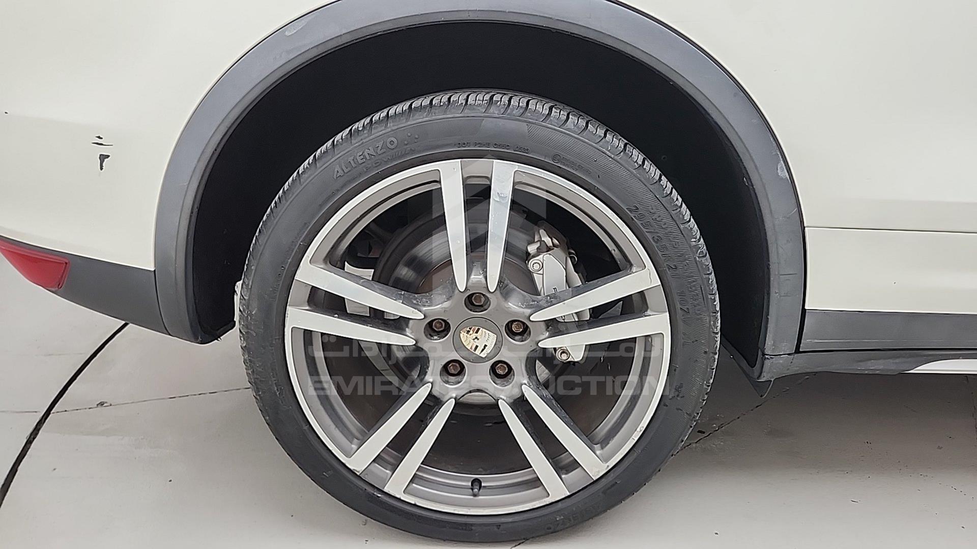 2012 PORSCHE CAYENNE S VIN: WP1ZZZ92ZCLA41900