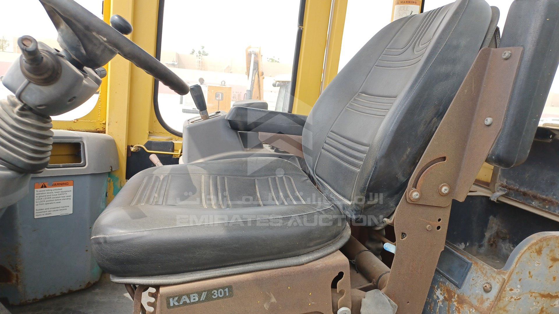 2004 KOMATSU WA320 VIN: WA3205LA32009