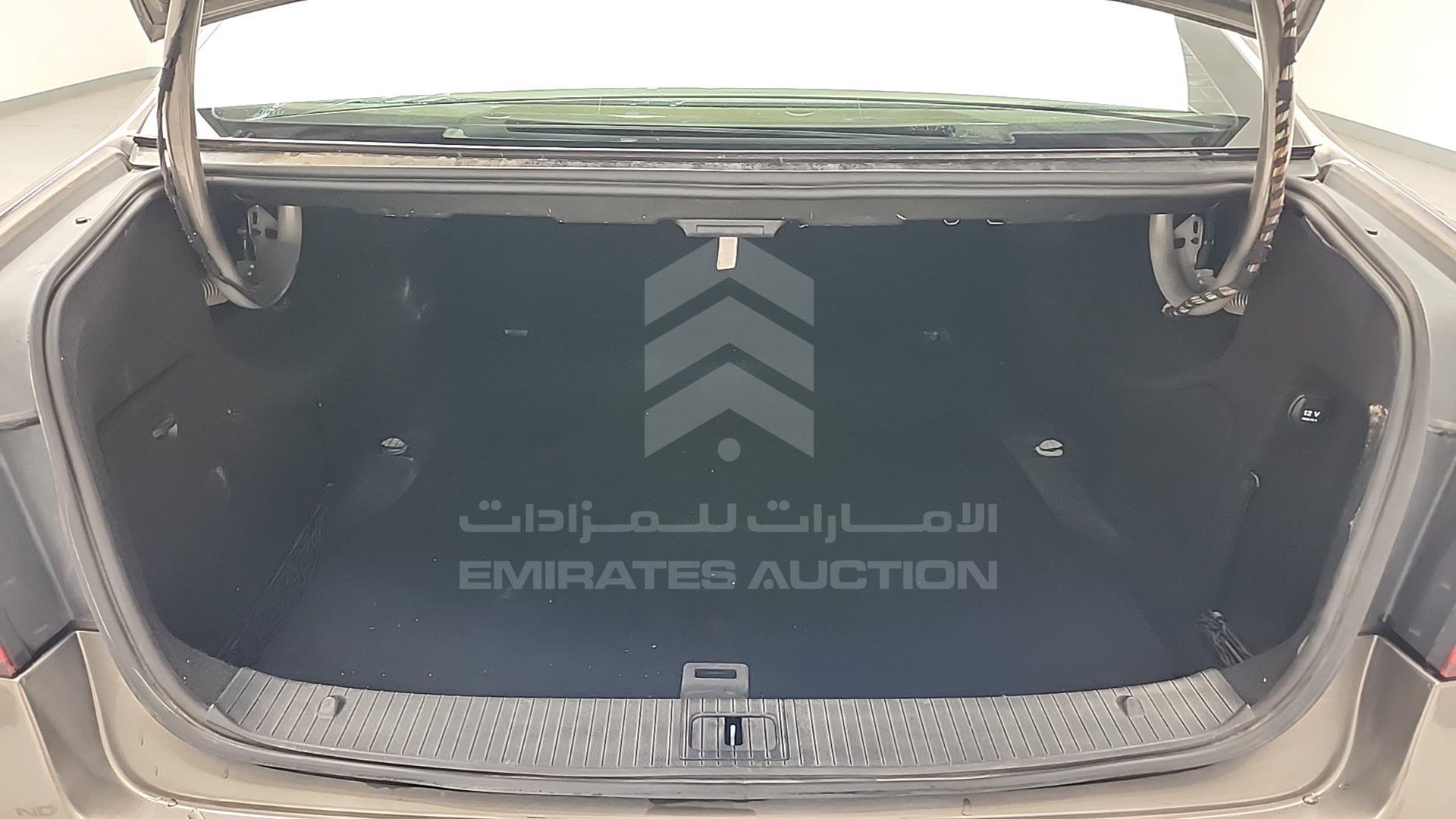 2010 MERCEDES E 350 VIN: WDDHF8HB9AA092331