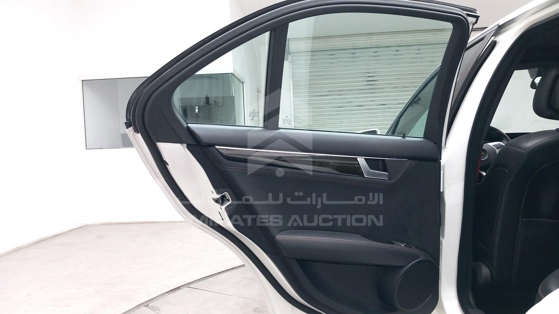 2014 MERCEDES C200 VIN: WDDGF4JB1EA902927