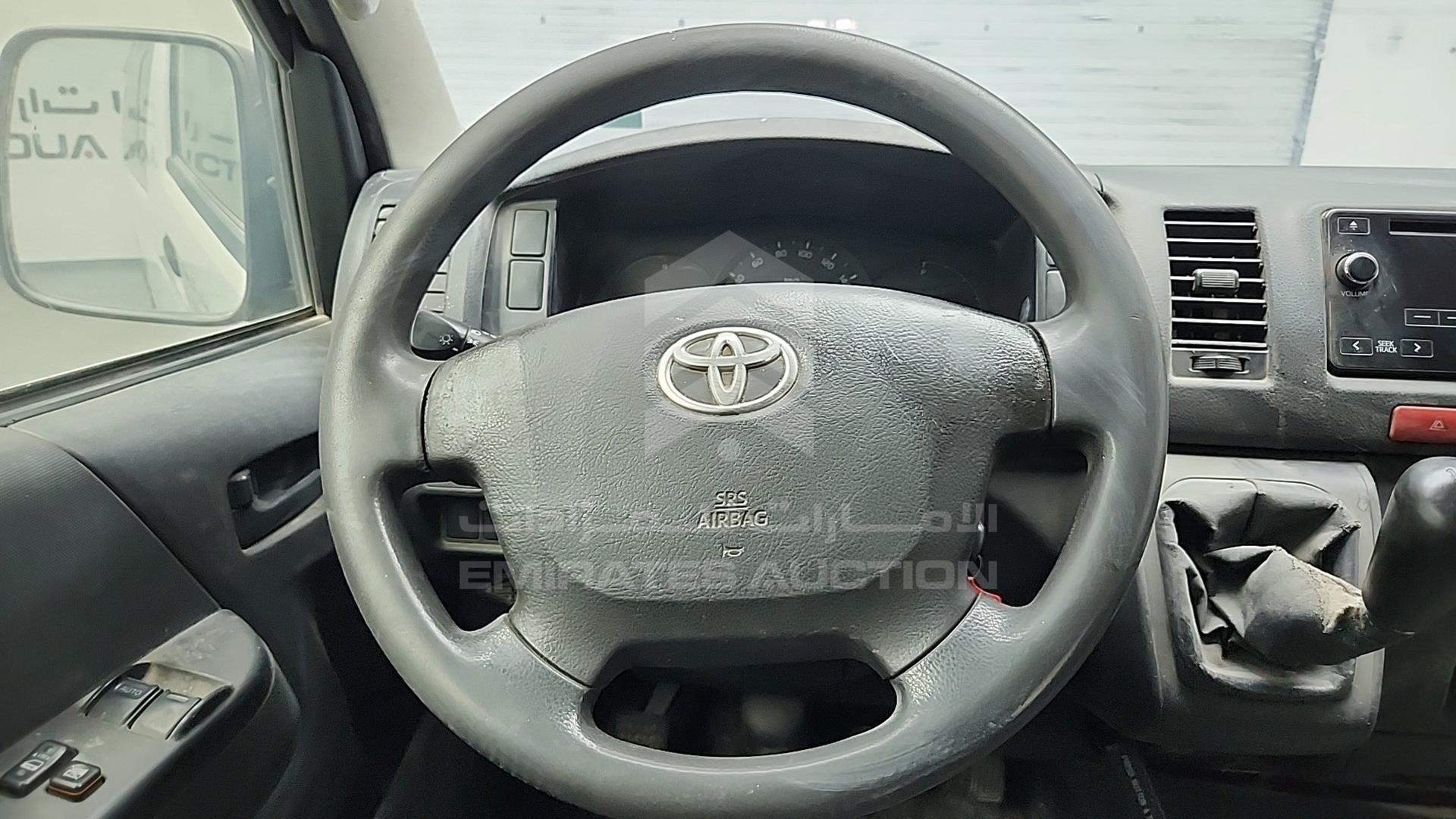 2015 TOYOTA HIACE VIN: JTGRX12PXF8046161