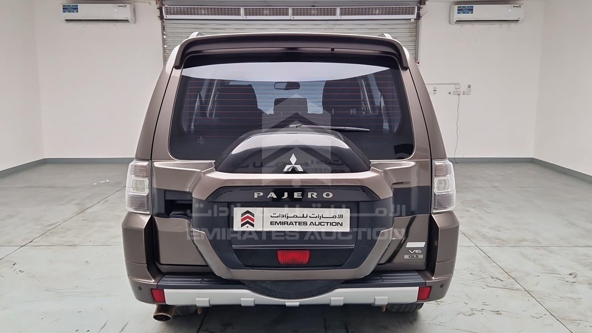 2015 MITSUBISHI PAJERO VIN: JMYLYV95WFJ711967
