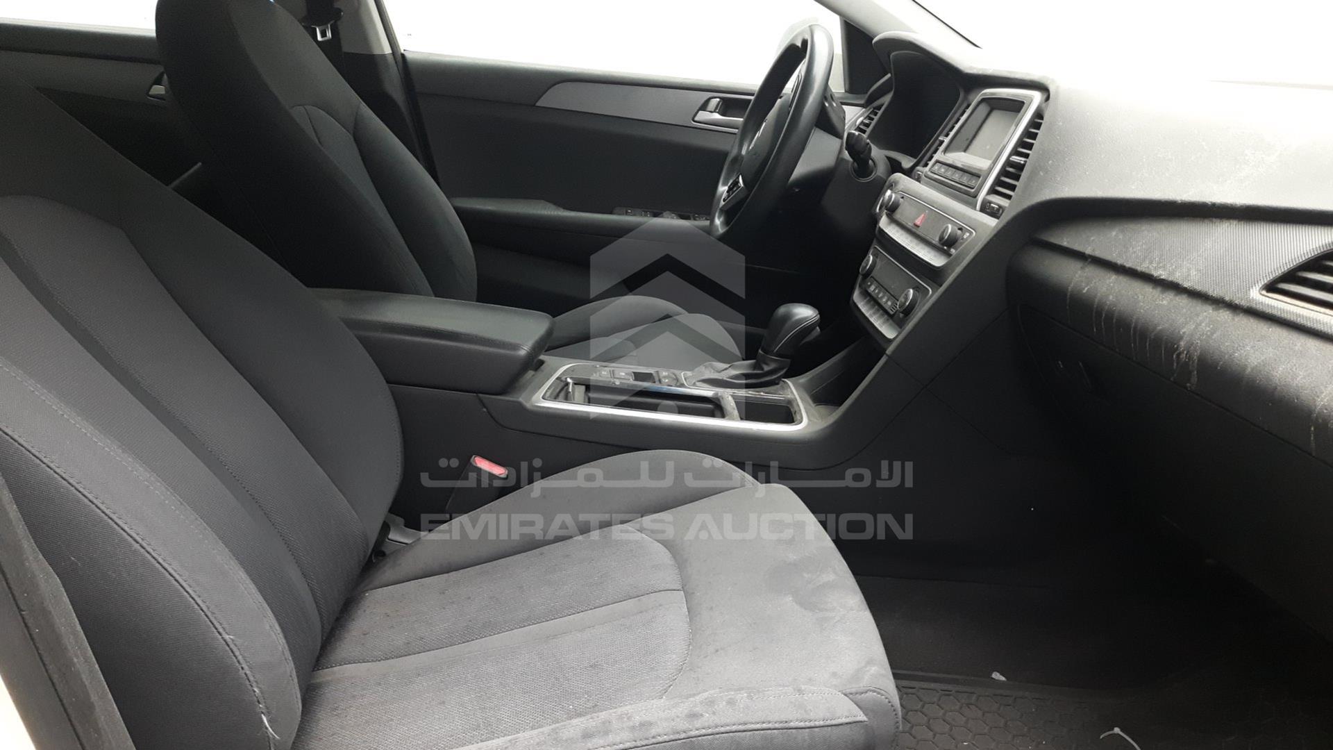 2019 HYUNDAI SONATA HYBRID VIN: KMHE24136KA093096