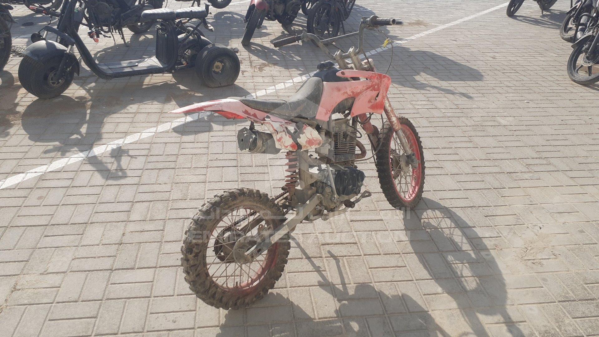 0 MOTORBIKE OFF ROAD VIN: LSD713E2017120038