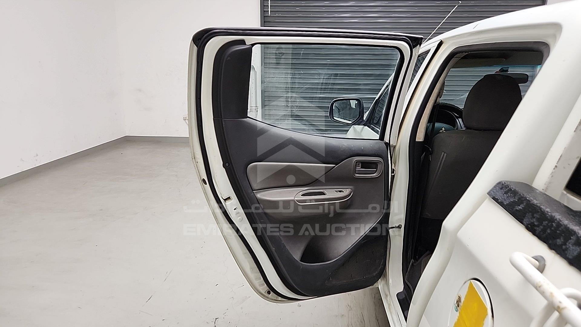 2016 MITSUBISHI L 200 VIN: MMBJNKJ40GH003029